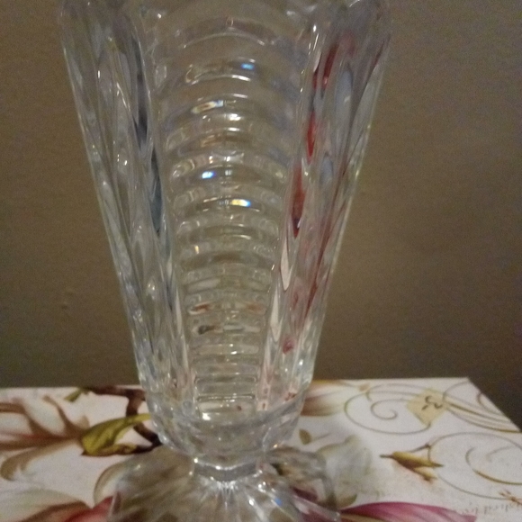 12) Anna Hutte Bleikristall clear and frost lead crystal fan vase. - Picture 3 of 8